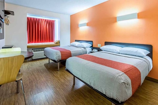Foto van 2 tweepersoonsbedden (queensize) | Rookvrij - Vakantiehuis in Indianapolis IN - BedRoom