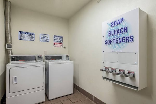 Foto van 2 tweepersoonsbedden (queensize) | Rookvrij - Vakantiehuis in Indianapolis IN - Facilities