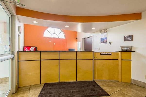 Foto van 2 tweepersoonsbedden (queensize) | Rookvrij - Vakantiehuis in Indianapolis IN - ExteriorSummer