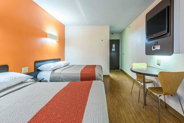 Foto van 2 tweepersoonsbedden (queensize) | Rookvrij - Vakantiehuis in Indianapolis IN - BedRoom