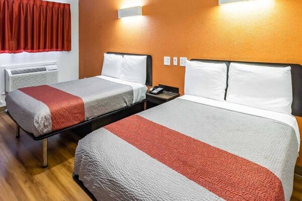 Foto van 2 tweepersoonsbedden | Roken toegestaan - Vakantiehuis in ELIZABETH - BedRoom
