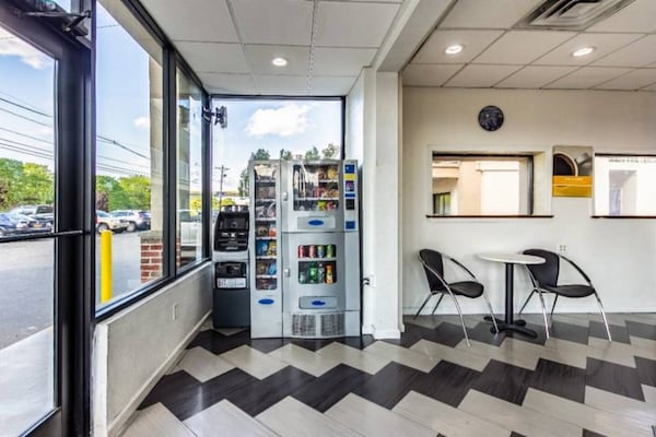 Foto van 2 tweepersoonsbedden | Rookvrij - Vakantiehuis in ELIZABETH - FloorPlan