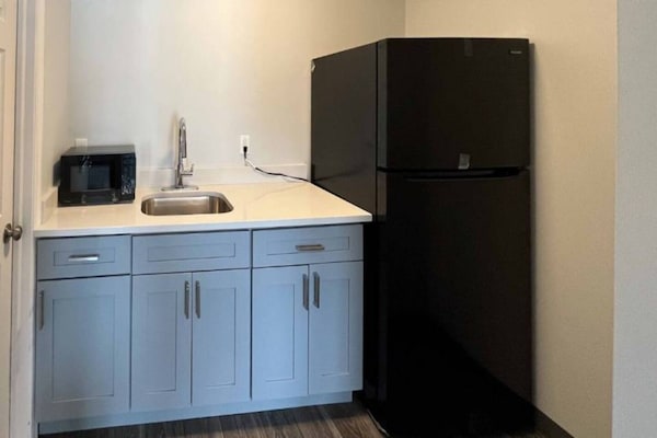 Foto van 1 King Bed | Ns | Bubbelbad - Vakantiehuis in East Windsor - Kitchen