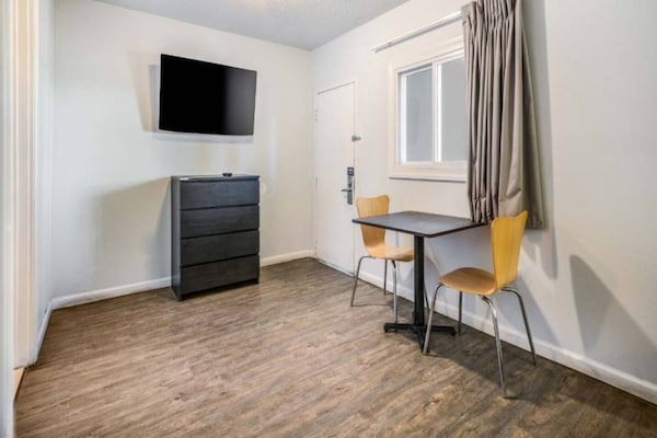 Foto van 1 tweepersoonsbed | Roken toegestaan - Vakantiehuis in Toms River - BedRoom