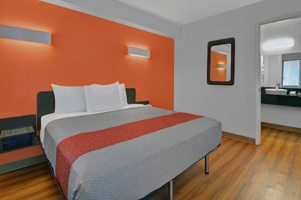 Foto van 1 King Bed | Premium | Micfridge - Vakantiehuis in Cutler Bay - Facilities
