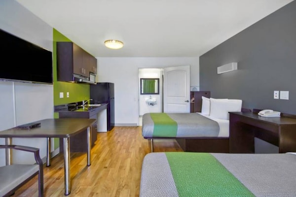 Foto van 2 tweepersoonsbedden (queensize) | Rookvrij - Vakantiehuis in VICTORVILLE - BedRoom