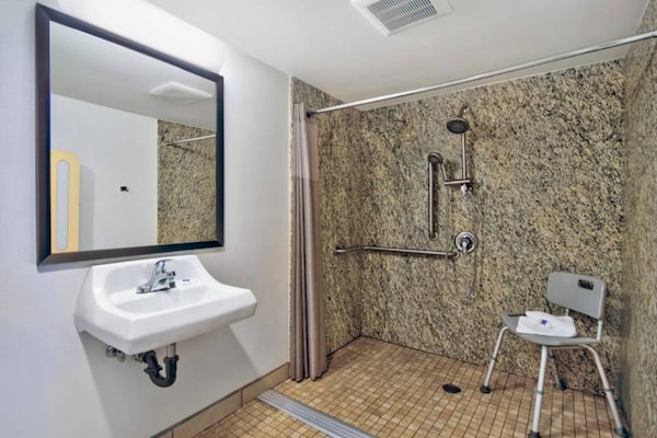 Foto van 2 tweepersoonsbedden (queensize) | Rookvrij - Vakantiehuis in VICTORVILLE - Facilities