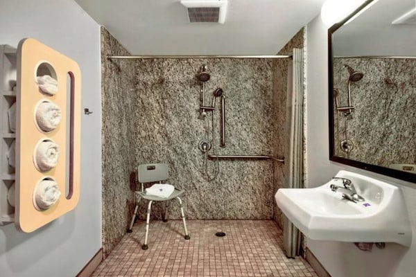 Foto van 2 tweepersoonsbedden (queensize) | Rookvrij - Vakantiehuis in VICTORVILLE - Facilities