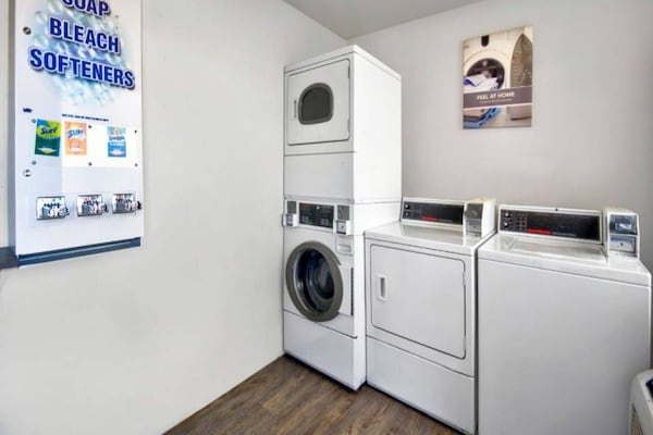 Foto van 2 tweepersoonsbedden (queensize) | Rookvrij - Vakantiehuis in VICTORVILLE - Facilities