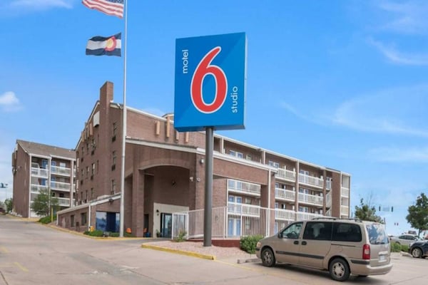 Foto van 2 queensize bedden | Rookvrij, keuken - Vakantiehuis in Colorado Springs - Facilities