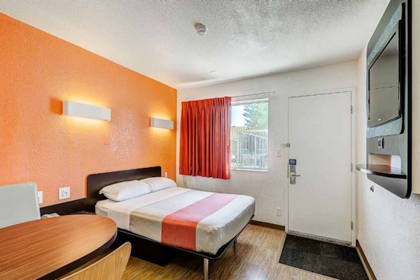 Foto van 1 Volledig Bed | Mobiliteit Toegang Ri Shwr | Ns - Vakantiehuis in Thornton - BedRoom