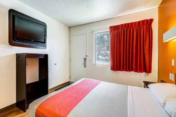Foto van 1 Volledig Bed | Mobiliteit Toegang Ri Shwr | Ns - Vakantiehuis in Thornton - BedRoom