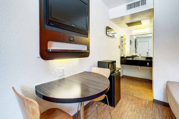 Foto van 1 Volledig Bed | Mobiliteit Toegang Ri Shwr | Ns - Vakantiehuis in Thornton - Facilities