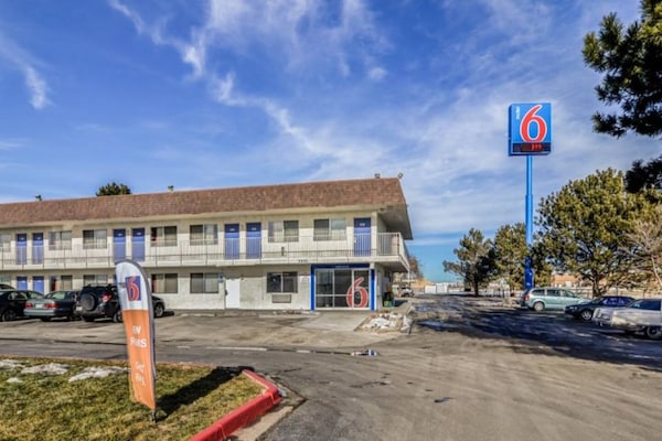 Foto van 2 Volledige Bedden | Ns | Micfridge - Vakantiehuis in Fort Collins - ExteriorSummer