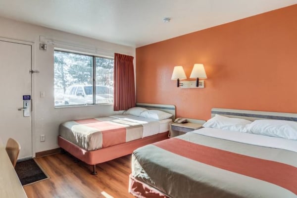 Foto van 2 Volledige Bedden | Ns | Micfridge - Vakantiehuis in Fort Collins - BedRoom