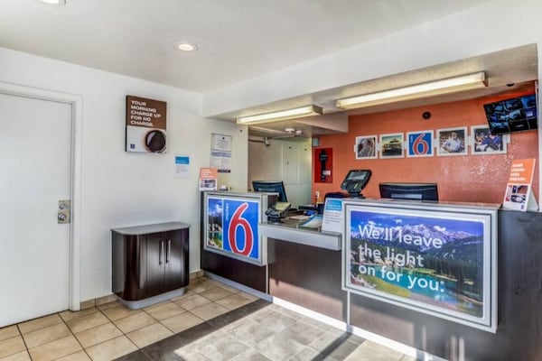 Foto van 2 tweepersoonsbedden | Rookvrij - Vakantiehuis in Fort Collins - FloorPlan