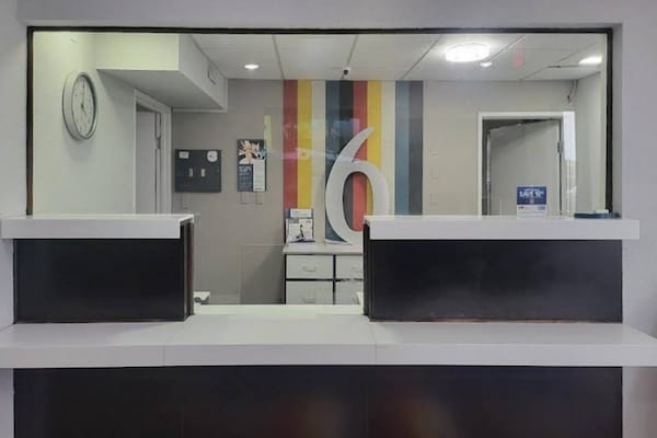 Foto van 2 tweepersoonsbedden | Roken toegestaan - Vakantiehuis in Omaha NE - FloorPlan