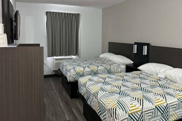 Foto van 2 tweepersoonsbedden | Roken toegestaan - Vakantiehuis in Omaha NE - BedRoom