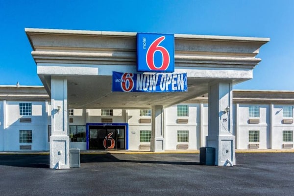 Foto van 2 tweepersoonsbedden (queensize) | Niet-roken, koelkast (Micfridge) - Facilities