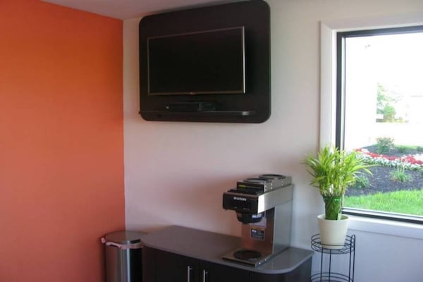Foto van 2 tweepersoonsbedden | Minikoelkast, rookvrij - Vakantiehuis in Glassboro - Facilities