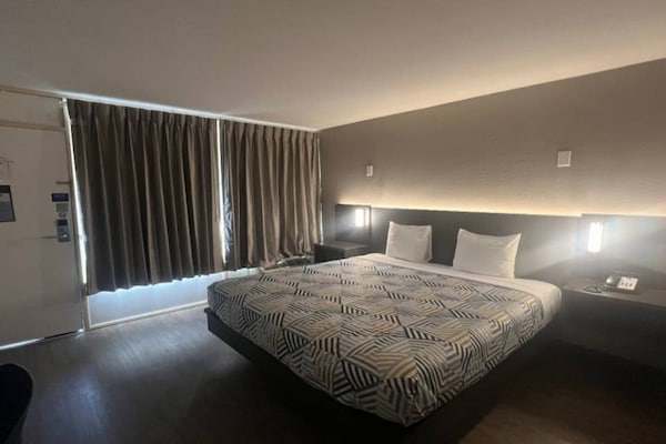 Foto van 1 kingsize bed | Roken toegestaan | Glendale - Vakantiehuis in Glendale - Facilities