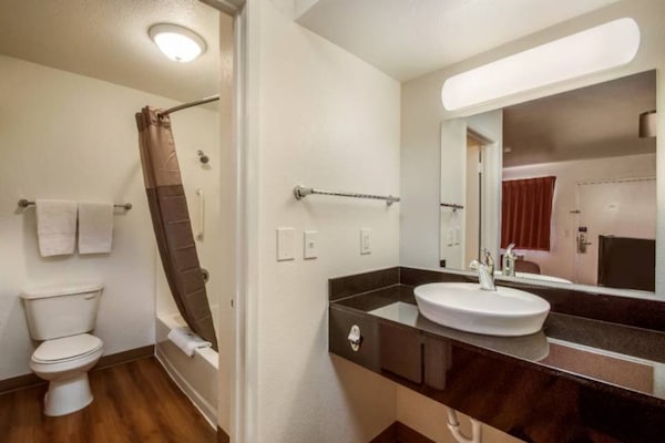Foto van 2 Volledige Bedden | Micfridge - Vakantiehuis in Youngtown - BedRoom
