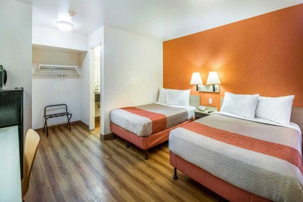 Foto van 2 Volledige Bedden | Micfridge - Vakantiehuis in Youngtown - BedRoom