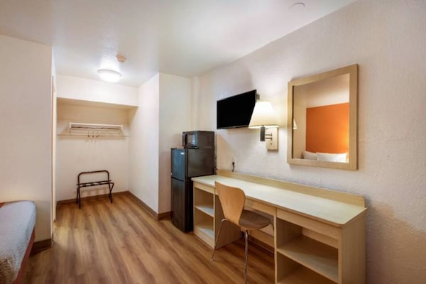 Foto van 1 tweepersoonsbed (Queensize) | Youngtown - Vakantiehuis in Youngtown - BedRoom