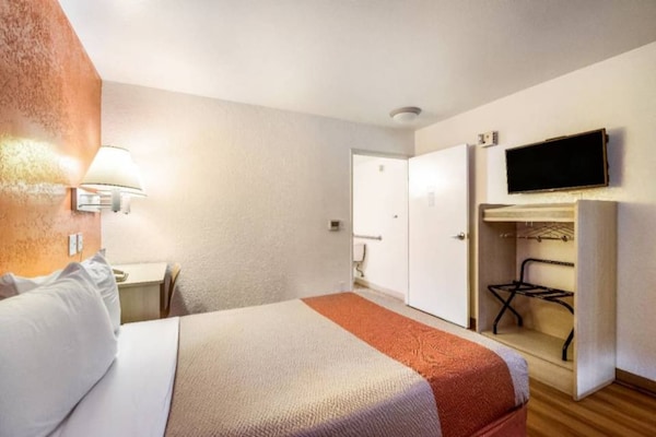 Foto van 1 tweepersoonsbed (Queensize) | Youngtown - Vakantiehuis in Youngtown - BathRoom