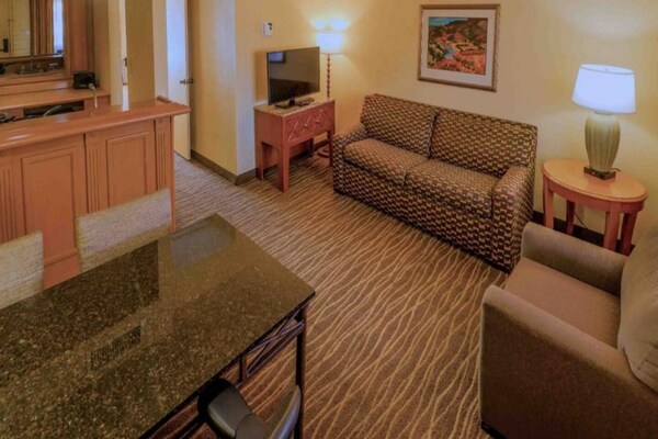 Foto van 2 tweepersoonsbedden | Rookvrij, Keuken - Vakantiehuis in Phoenix - BedRoom