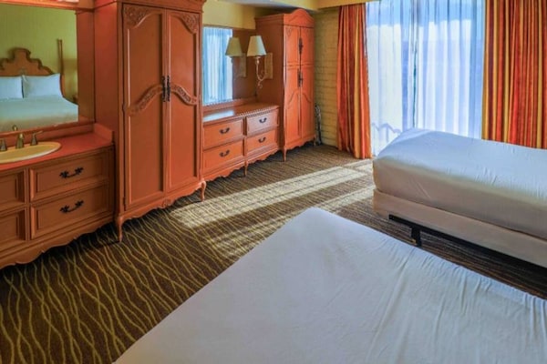 Foto van 2 tweepersoonsbedden | Rookvrij, Keuken - Vakantiehuis in Phoenix - BedRoom