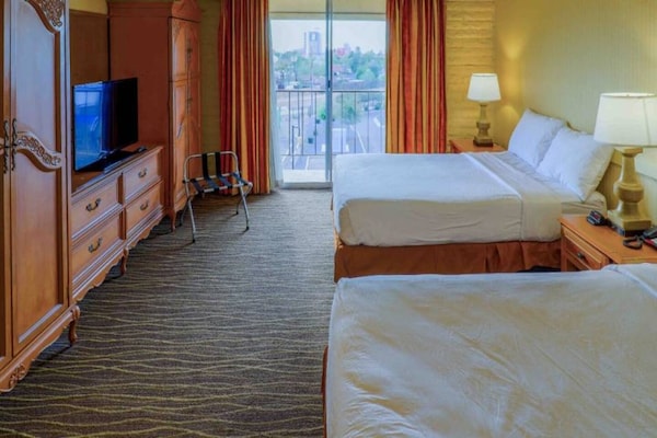 Foto van 2 tweepersoonsbedden | Rookvrij, Keuken - Vakantiehuis in Phoenix - BedRoom