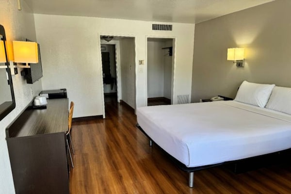Foto van 1 tweepersoonsbed (Queensize) | Los Angeles - Vakantiehuis in Pomona CA - Facilities