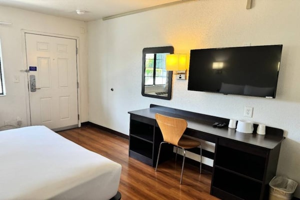 Foto van 1 tweepersoonsbed (Queensize) | Los Angeles - Vakantiehuis in Pomona CA - Facilities