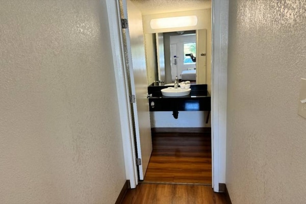 Foto van 1 tweepersoonsbed (Queensize) | Los Angeles - Vakantiehuis in Pomona CA - Facilities