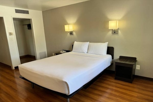 Foto van 1 tweepersoonsbed (Queensize) | Los Angeles - Vakantiehuis in Pomona CA - Facilities