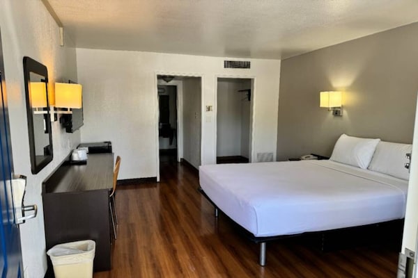 Foto van 1 tweepersoonsbed (Queensize) | Los Angeles - Vakantiehuis in Pomona CA - Facilities
