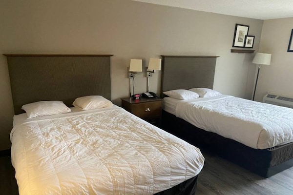Foto van 2 tweepersoonsbedden | Roken toegestaan - Vakantiehuis in Rochester NY - Facilities