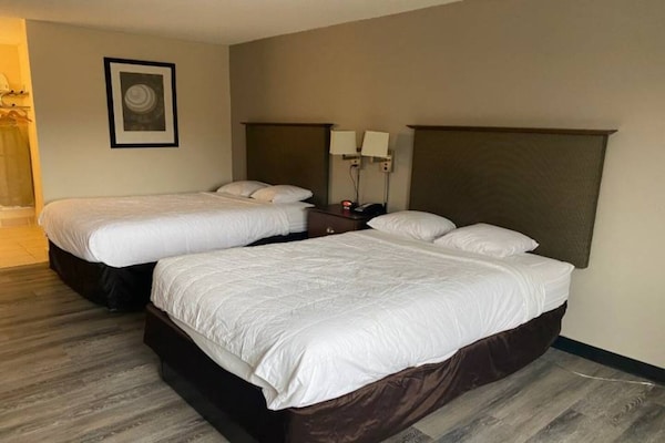 Foto van 2 tweepersoonsbedden | Rookvrij - Vakantiehuis in Rochester NY - Facilities