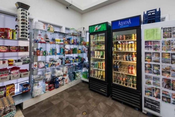 Foto van 2 Queensize Bedden | Roken - Vakantiehuis in HEMET - Facilities