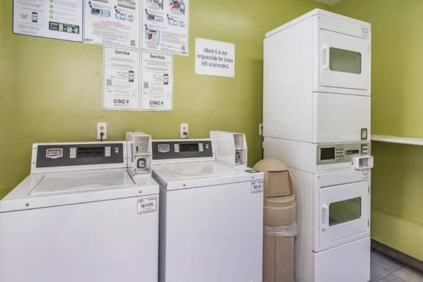 Foto van 1 Queensize Bed | Ns | Keuken - Vakantiehuis in HEMET - Facilities