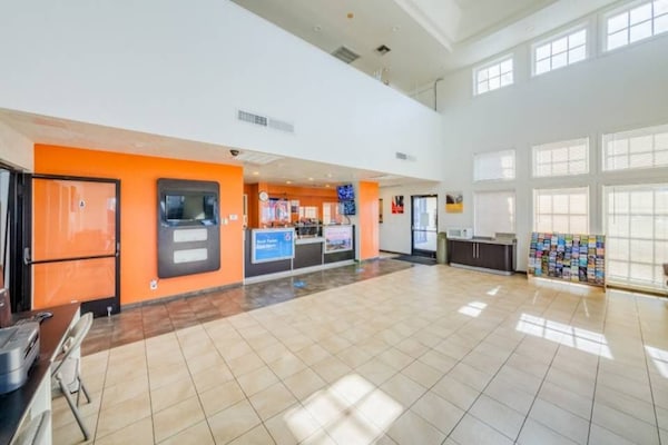 Foto van 2 Queensize Bedden | Ns | Patio - Vakantiehuis in HEMET - FloorPlan