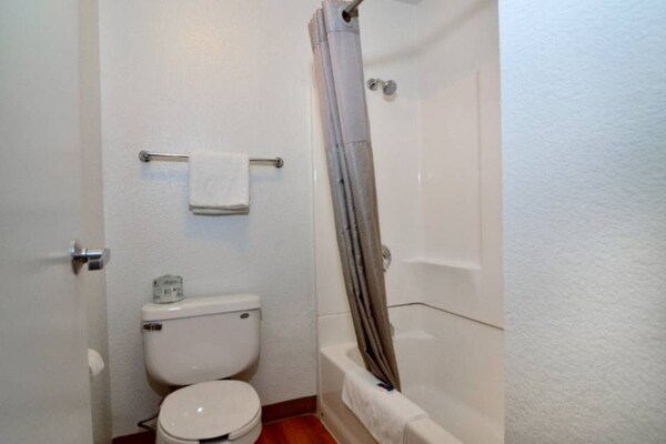Foto van Zonnig appartement met 2 tweepersoonsbedden | Zwembad | Gratis parkeren - Facilities