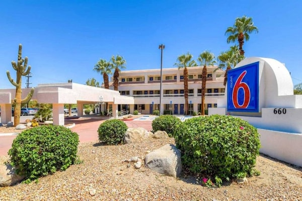 Foto van 2 tweepersoonsbedden | Roken toegestaan - Vakantiehuis in Palm Springs - ExteriorSummer