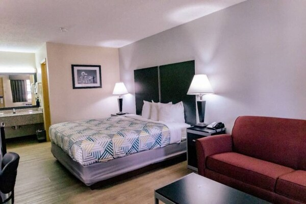 Foto van 1 kingsize bed | Rookvrij, magnetron, slaapbank - Vakantiehuis in Nacogdoches - Facilities