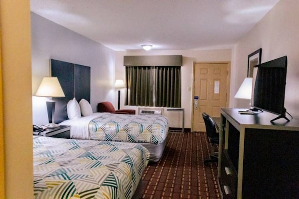 Foto van 2 tweepersoonsbedden | Roken aanwezig - Vakantiehuis in Nacogdoches - BedRoom