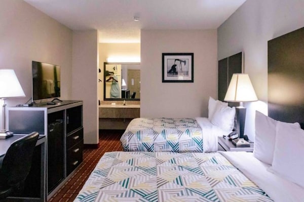 Foto van 2 tweepersoonsbedden | Roken aanwezig - Vakantiehuis in Nacogdoches - BedRoom