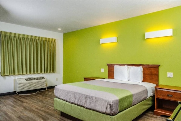 Foto van 1 kingsize bed | Rookvrij, Keuken - Vakantiehuis in OAKDALE - Facilities