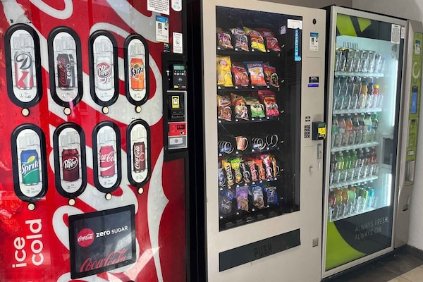 Foto van 1 Volledig Bed | Mobil Acc Tub Ns Micfridge - Vakantiehuis in San Jose CA - Facilities