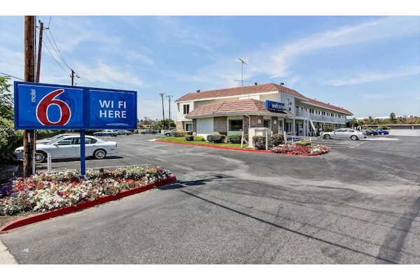 Foto van 1 Volledig Bed | Mobil Acc Tub Ns Micfridge - Vakantiehuis in San Jose CA - Outdoor